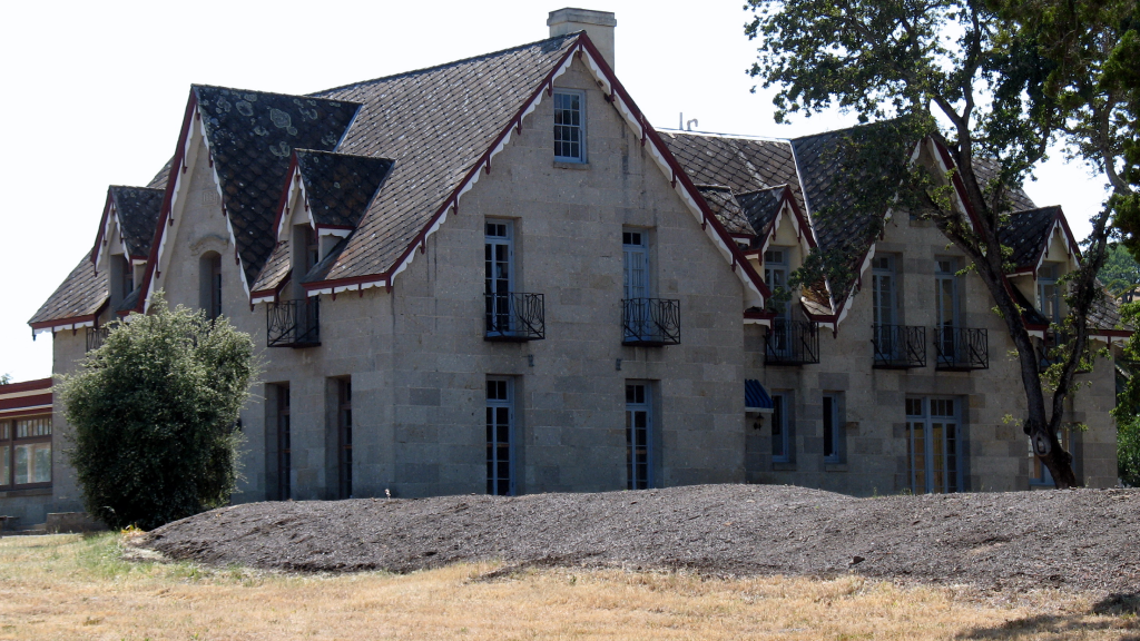 Historic residential home on Suisun Valley Road in Suisun City, California